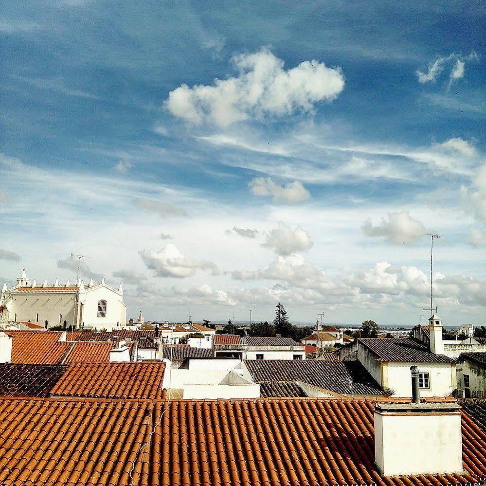 Hostel Raymundo Evora Exterior photo