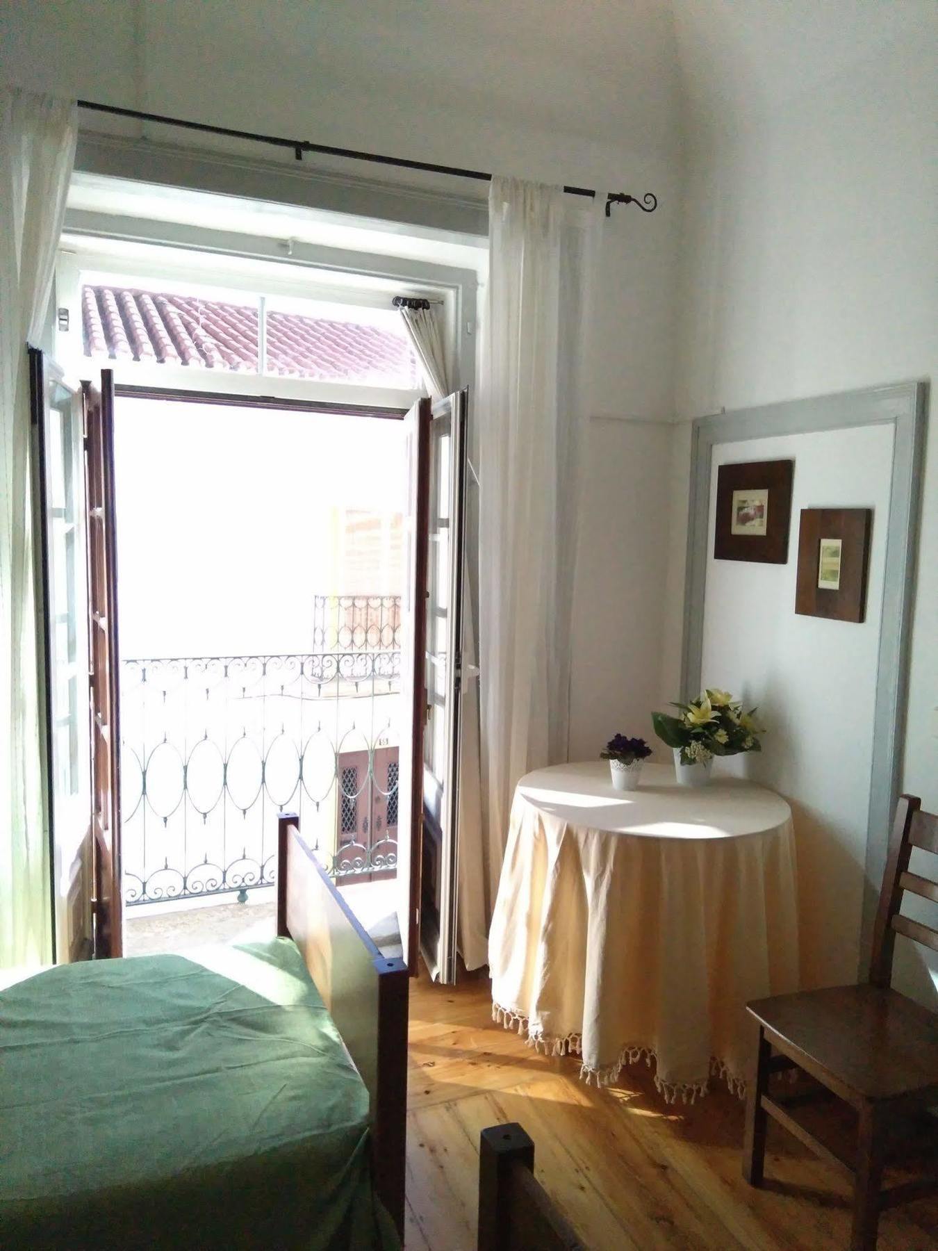 Hostel Raymundo Evora Exterior photo